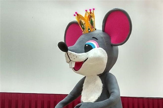 Новогоднее оформление: символом года в Чебоксарах станет Королева мышь