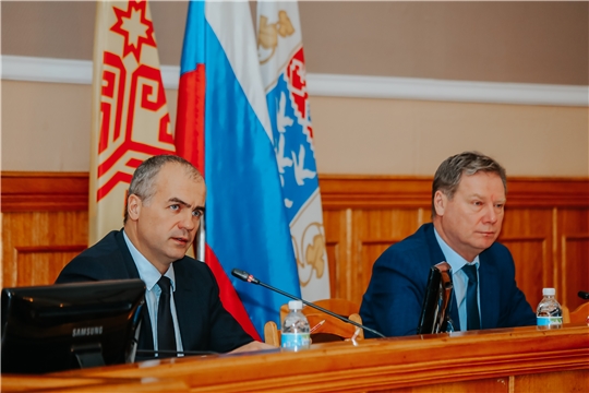 Городская планерка: в Чебоксарах проектируют новые школы и детские сады, ведется подготовка к новогодним праздникам