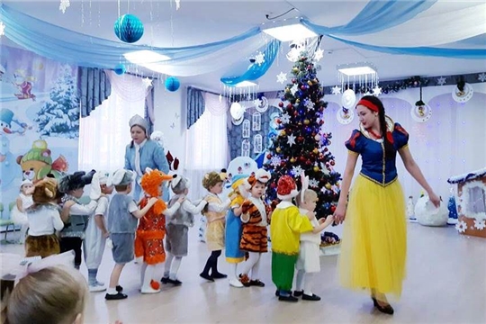 В детских садах города Чебоксары стартовали новогодние утренники