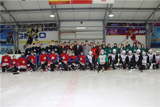 В Чебоксарах состоялось торжественное открытие Школьной хоккейной лиги
