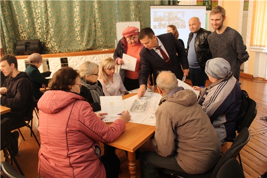 В малом зале Городского Дворца культуры г. Канаш состоялось обсуждение проекта благоустройства летнего парка городского Дворца культуры