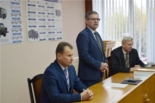 Поздравление работников комбината автофургонов с Днем машиностроителя
