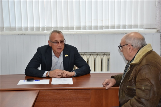 Депутат Государственного Совета Чувашской Республики Сергей Мельников провел выездной прием граждан в городе Шумерля