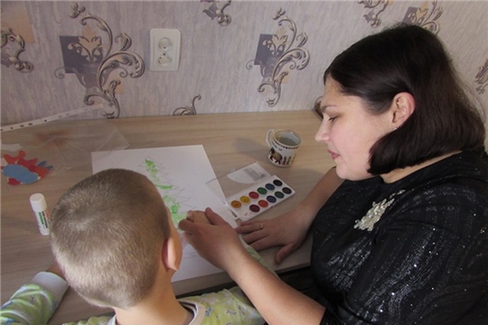 Специалисты по социальной работе консультативного отделения Шумерлинского КЦСОН  провели с детьми-инвалидами индивидуальные занятия на дому