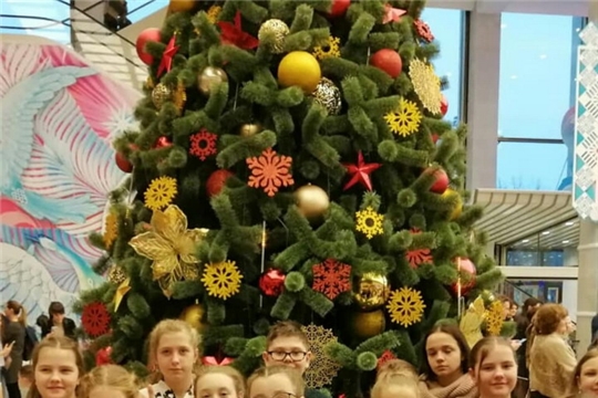 Шумерлинские школьники побывали на Главной елке страны