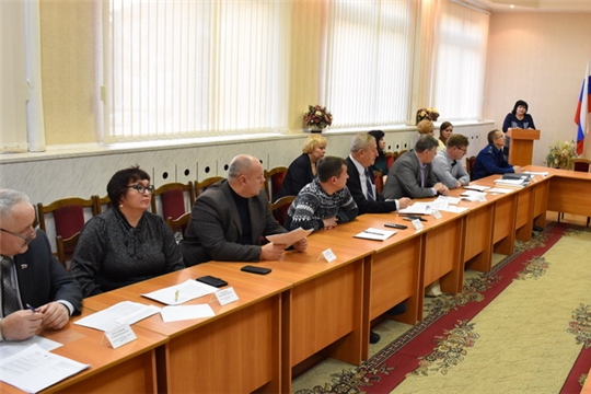 На заключительном в текущем году заседании Собрания депутатов города Шумерля внесены изменения и дополнения в ряд ранее принятых документов