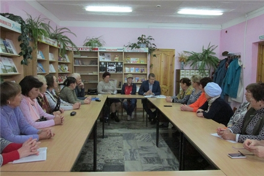 В Центральной библиотеке Ибресинского района состоялся круглый стол на тему «Новое в пенсионном законодательстве»