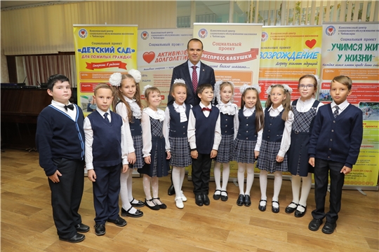 Учащиеся Чебоксарской детской школы искусств № 1  приняли участие в праздничном мероприятии, посвящённом Дню пожилого человека