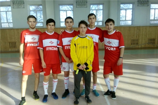 В Чебоксарах проходит турнир по мини-футболу "Футбол - игра народная"