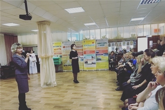 "Для милых мам" - в Калининском районе состоялся праздничный концерт