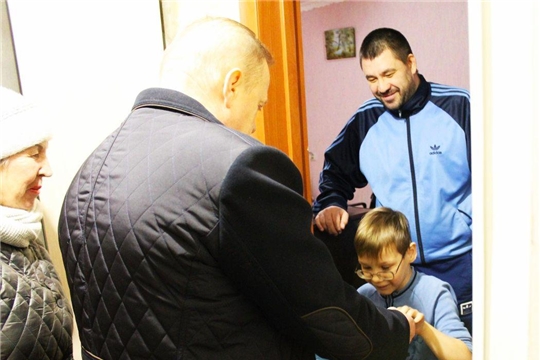 Депутаты Чебоксарского городского Собрания дарят детям новогоднее настроение