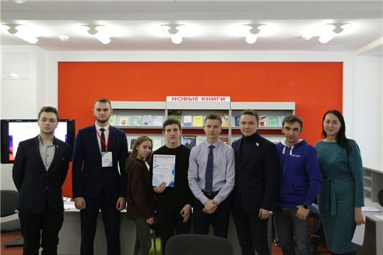 Молодежное правительство Калининского района провело дебаты, приуроченные ко Дню Конституции