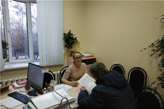 Нацпроект «Жильё и городская среда»: семье Калининского района выдан Государственный жилищный сертификат на получение социальной выплаты для приобретения жилого помещения