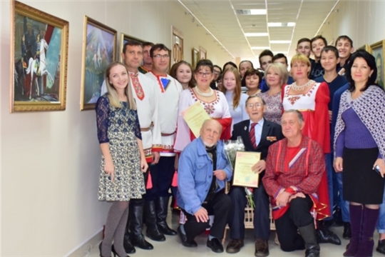 Состоялось открытие выставки картин художника-любителя Николая Бабанова