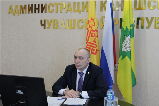 Канашский район: с планерки начинается новая рабочая неделя в администрации