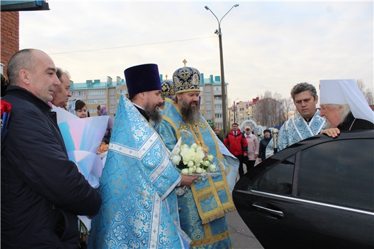 Высокопреосвященнейший Варнава, митрополит Чебоксарский и Чувашский, провел праздничное богослужение в канашском храме