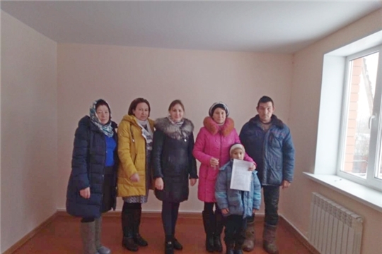 Многодетная семья из села Ямашево получила ключи от нового дома