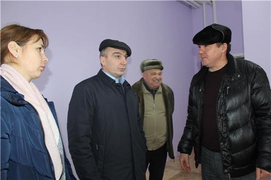 Глава администрации района ознакомился с ходом работ на  строительных объектах: Шальтямского СДК и пристроя к Новоурюмовской школе