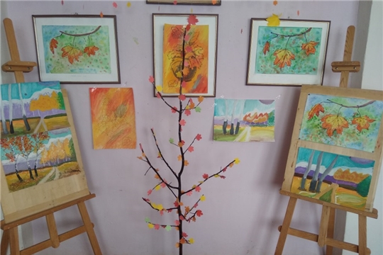 Выставка рисунков «Мы рисуем осень » в Тюрлеминском СДК