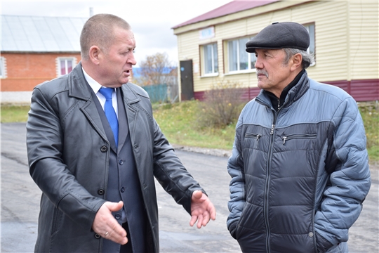 Глава администрации Красночетайского района провел очередной рабочий объезд по объектам дорожного строительства