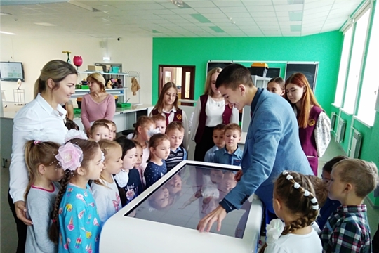 Преемственность: детский сад-школа»: экскурсия столичных воспитанников в «Гимназию № 5» города Чебоксары