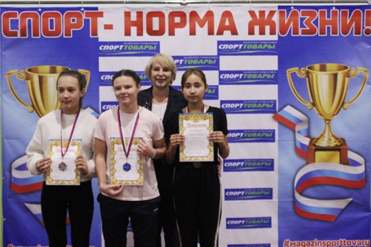 Команда «СОШ № 1» Ленинского района - победитель соревнований по троеборью