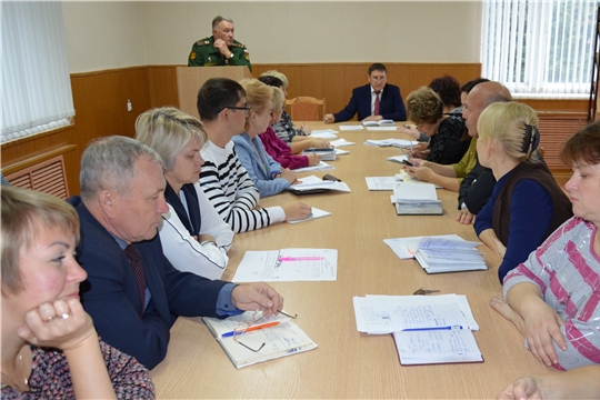Проведение осенней призывной кампании обсудили на рабочем совещании при главе администрации Мариинско-Посадского района