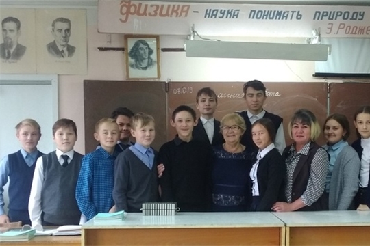 Обучающиеся Сутчевской школы встретились с волонтёрами «серебряного» возраста