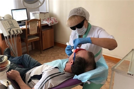 Специалисты Городской стоматологической поликлиники провели онкоскрининг пациентов Аликовской ЦРБ