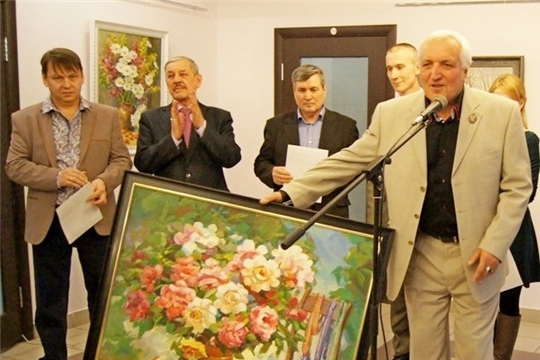 Выставка Миши Григоряна «Цветочный дар»
