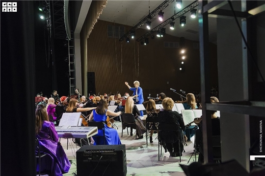 Чувашская государственная академическая симфоническая капелла представила новогоднюю концертную программу «Новогодний калейдоскоп»