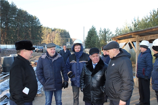Министр Иван Исаев ознакомился с ходом строительства коллектора с очистными сооружениями в п. Вурнары