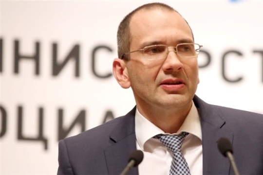 Замминистра Алексей Скляр в интервью «Российской газете» рассказал о планах информировать граждан о положенных мерах соцподдержки в проактивном режиме