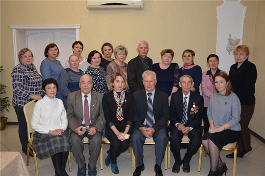 Коллектив Минюста Чувашии поздравил старшее поколение с Международным днем пожилых людей