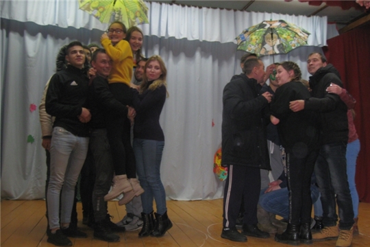 В Тойгильдинском СДК прошёл молодёжный вечер «Прощальный вальс осени»