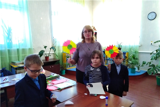 Мастер-класс ко Дню матери в Моргаушской центральной районной детской библиотеке