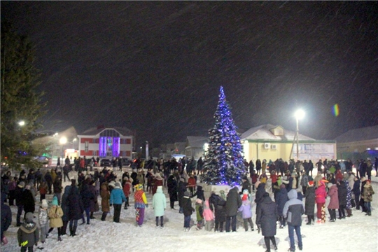Новогодняя ночь возле главной елки района:  «2020 год для моргаушцев будет успешным и счастливым»