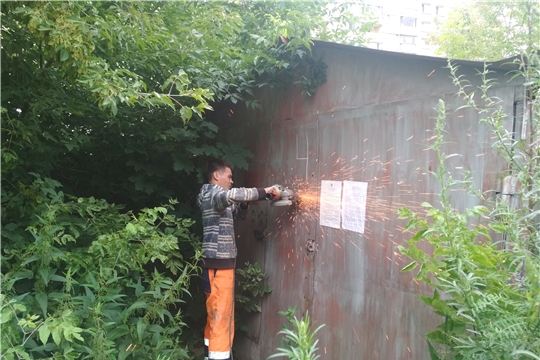 На территории Московского района проводится работа по освобождению земельных участков от отдельно стоящих металлических гаражей