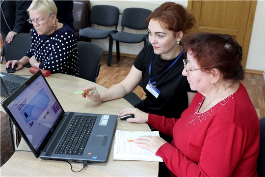 В Чебоксарах организован мастер-класс по обучению компьютерной грамотности пожилых людей