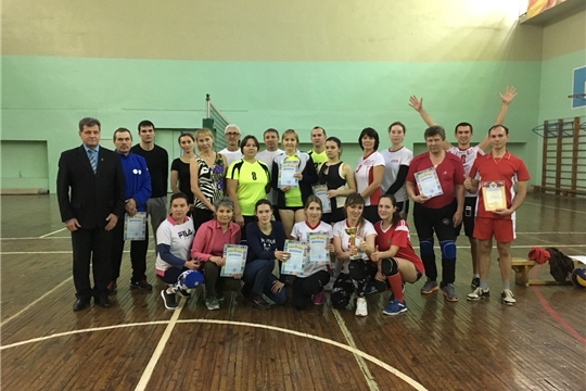 Ко Дню народного единства в Московском районе г. Чебоксары проведены соревнования по волейболу