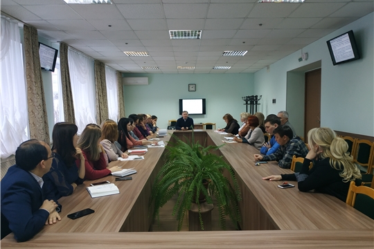 С муниципальными служащими проведен семинар по вопросам противодействия коррупции