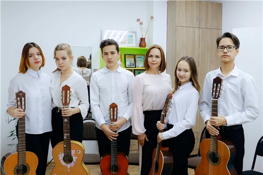 Учащиеся ЧДМШ № 3 добились отличных результатов в I Городском конкурсе «Звучи, мотив народный!»