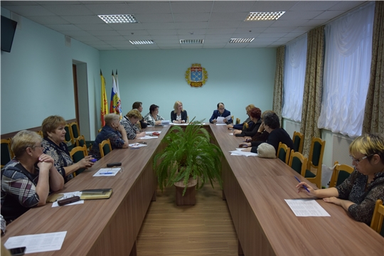 Организацию новогодних мероприятий во дворах обсудили председатели ТОС Московского района г. Чебоксары