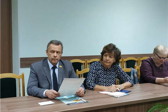 Депутат Госсовета Чувашии Андрей Александров обсудил развитие Московского района г. Чебоксары с председателями ТОС