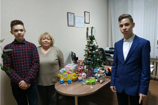 Общеобразовательные школы района участвуют в благотворительной акции «Любимая игрушка малышу»