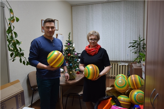 Трудовой коллектив АО «ЧПО имени В.И. Чапаева» стал участником новогодней благотворительной акции «Любимая игрушка малышу»