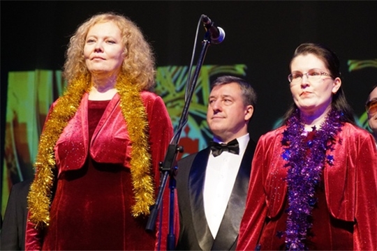 Во Дворце культуры «Салют» прошла большая праздничная программа для старшего поколения