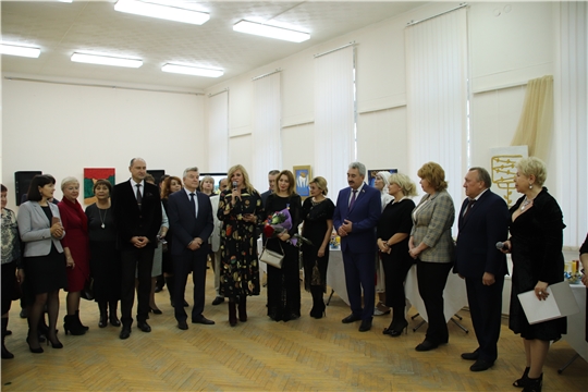 В Художественном музее Новочебоксарска состоялось открытие  выставки художника  Каллисты Ивановой