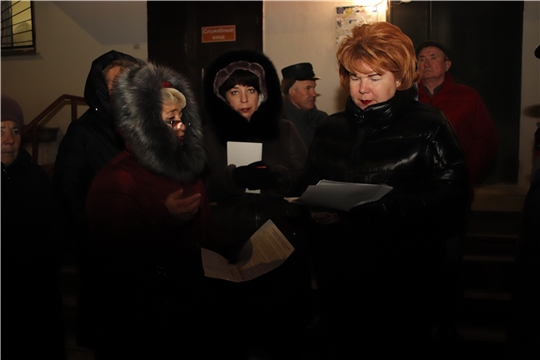 Проект «Открытый диалог»: Ольга Чепрасова встретилась с жителями многоквартирного дома №21 по улице Винокурова