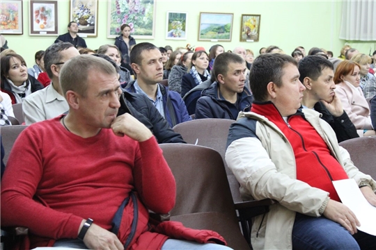 В «Школе для родителей» разговор шел о «законах» построения счастливой семьи